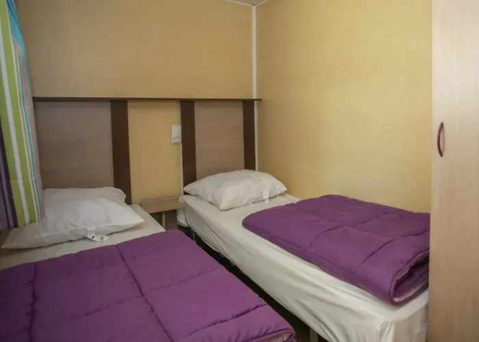 3 étoiles - Piscine - Ccbeed0 *