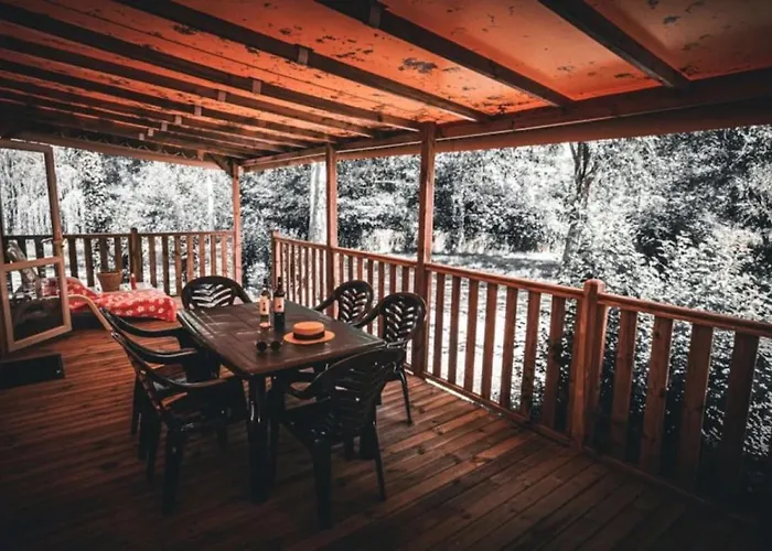 Camping 3 étoiles - Piscine - Ccbeed0 *