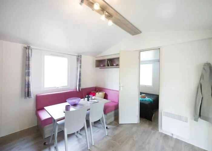 Camping 3 étoiles - Piscine - Ccbeed0