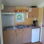 Campsite Zecamping 3chiens Acceptes Piscine En Bord De Riviere Avec Canoe