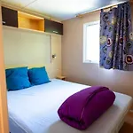 Campsite Zecamping 3chiens Acceptes Piscine En Bord De Riviere Avec Canoe Mazeres (Ariege)