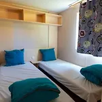 Zecamping 3chiens Acceptes Piscine En Bord De Riviere Avec Canoe Campsite *