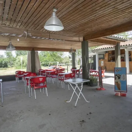 Zecamping 3Chiens Acceptes Piscine En Bord De Riviere Avec Canoe Кемпинг