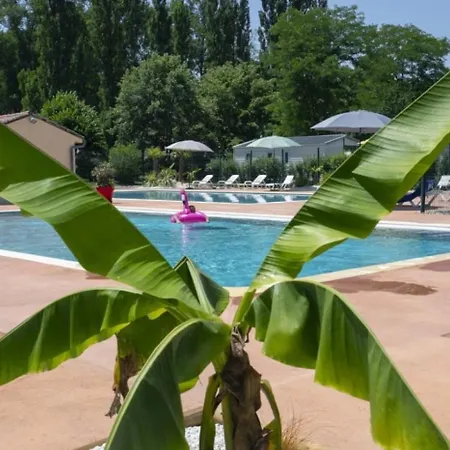 Camping Zecamping 3 étoiles Chiens Acceptés Piscine En Bord De Rivière Avec Canoë Mazères