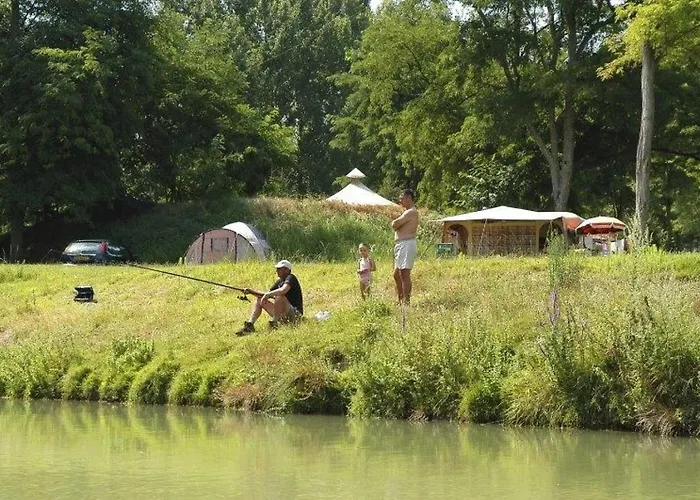 Campsite 3 Etoiles - Piscine - Ccbeed0 Mazeres (Ariege)