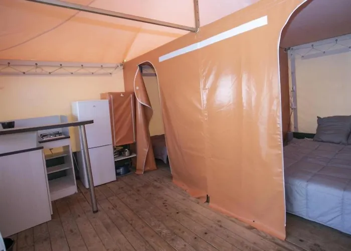 3 Etoiles - Piscine - Ccbeed0 *