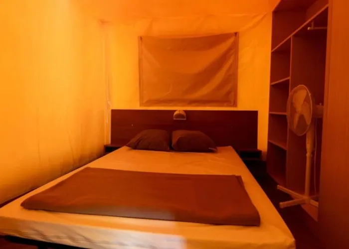 Campsite 3 Etoiles - Piscine - Ccbeed0 *